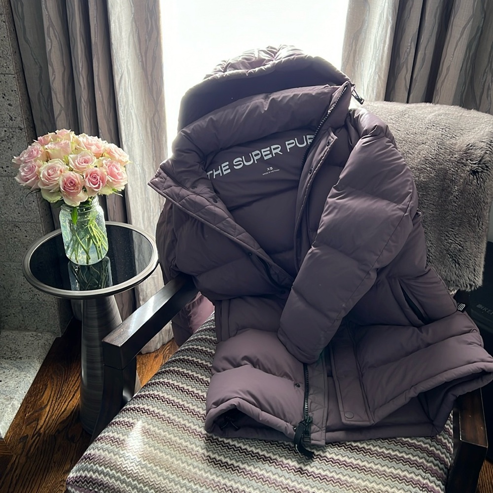 Aritzia Mauve Puffer Jacket - Picture 4 of 8